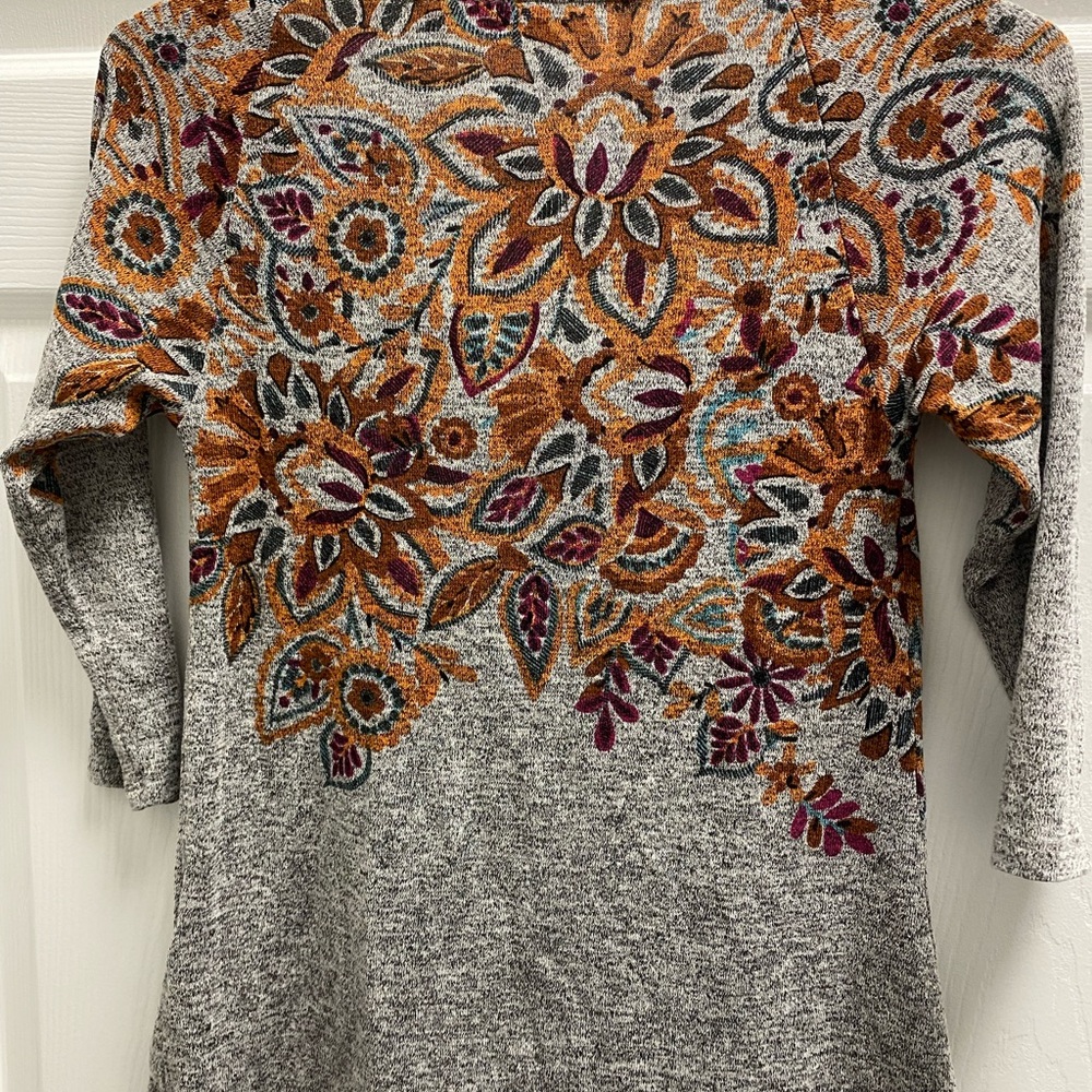 Womens Top - Picture 2 of 3